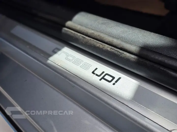 up! cross 1.0 TSI Total Flex 12V 5p