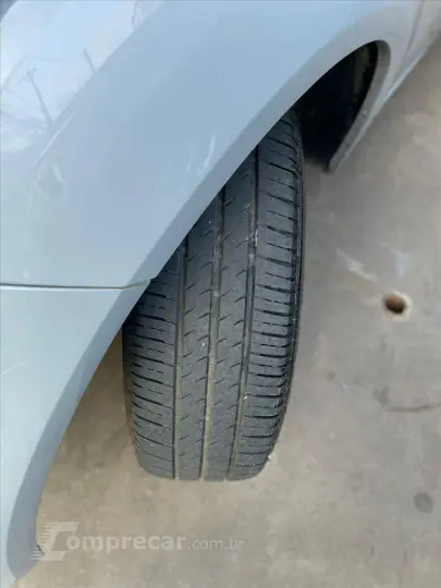 FIESTA 1.0 MPI Sedan 8V