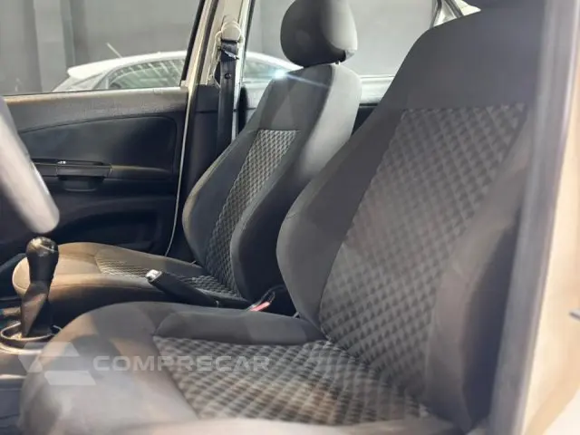VOYAGE - 1.0 MI COMFORTLINE 8V 4P MANUAL