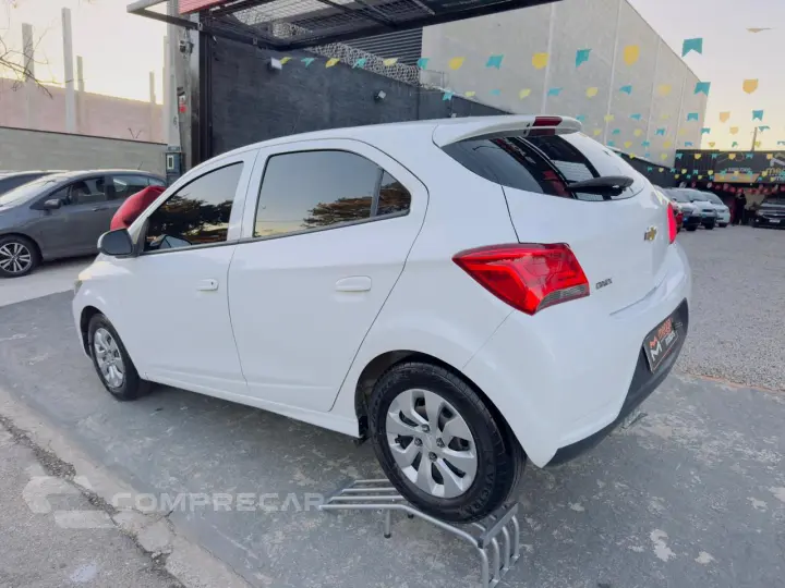 Onix Hatch 1.0 12V 4P FLEX LT