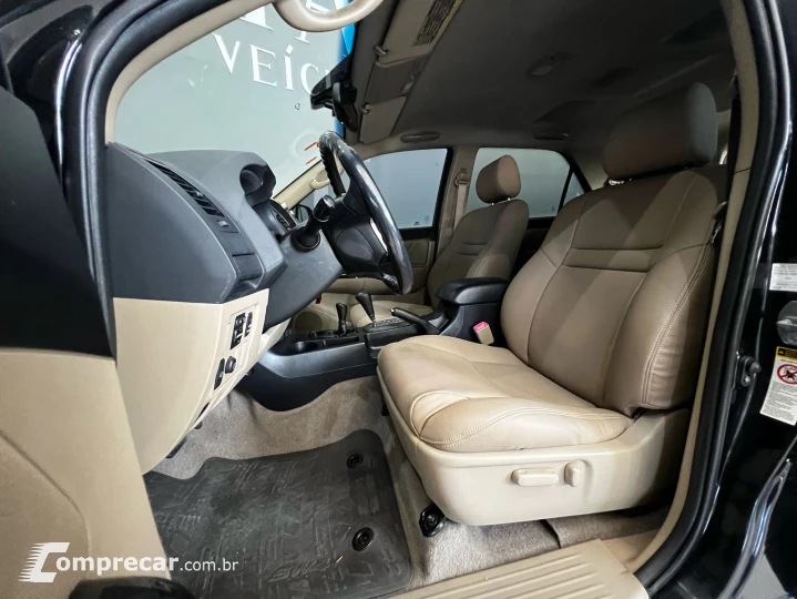 Hilux SW4 3.0 TDI 4x4 SRV 5L