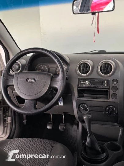 Fiesta Sed. Personnalité 1.0 8V 4p