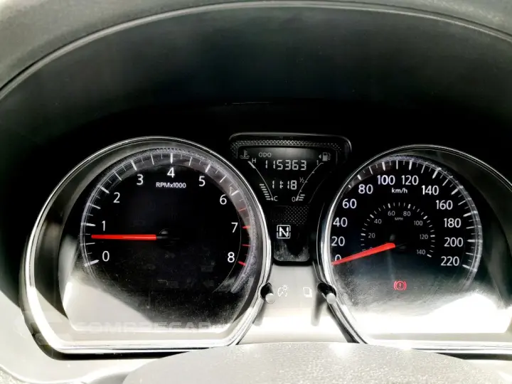 VERSA SV 1.6 16V FlexStart 4p Aut.