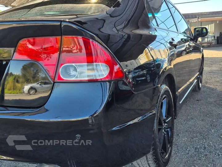 Civic 1.8 Lxs 16V Gasolina 4P Automático