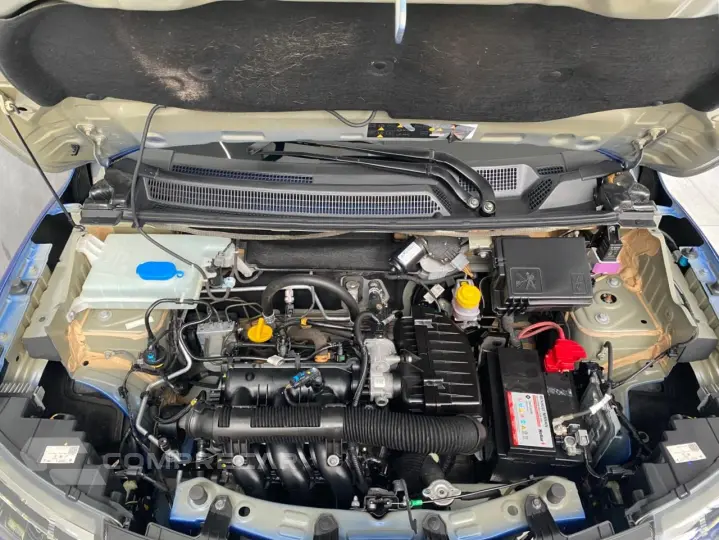 Kwid KWID Intense 1.0 Flex 12V 5p Mec.