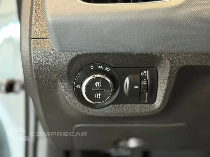 ONIX 1.4 MPFI ACTIV 8V FLEX 4P AUTOMÁTICO