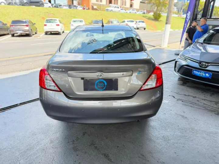 VERSA SL 1.6 16V Flex Fuel 4p Mec.