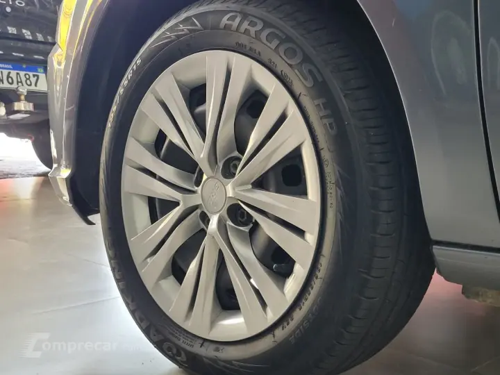 VOYAGE 1.6 MSI Flex 8V 4p