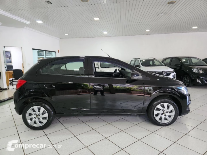 Onix Hatch 1.4 4P FLEX LT