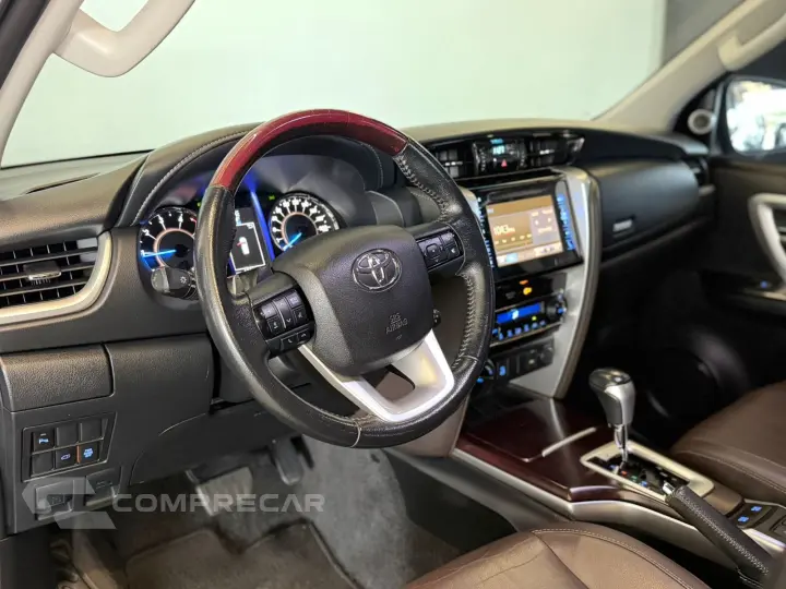 HILUX SW4 2.8 SRX 4X4 7 LUGARES 16V TURBO INTERCOOLER DIESEL