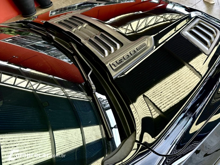 1500 5.7 V8 GASOLINA REBEL CD 4X4 AUTOMÁTICO