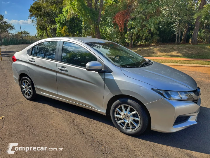 CITY 1.5 DX Sedan 16V