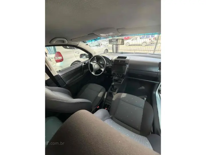 POLO SEDAN 1.6 8V GASOLINA 4P MANUAL
