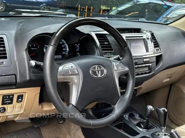 HILUX SW4 - 3.0 SRV 4X4 7 LUGARES 16V TURBO INTERCOOLER 4P A