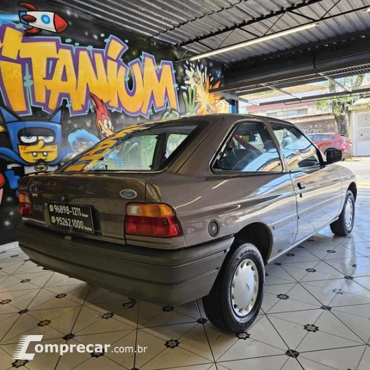 ESCORT 1.8I GL