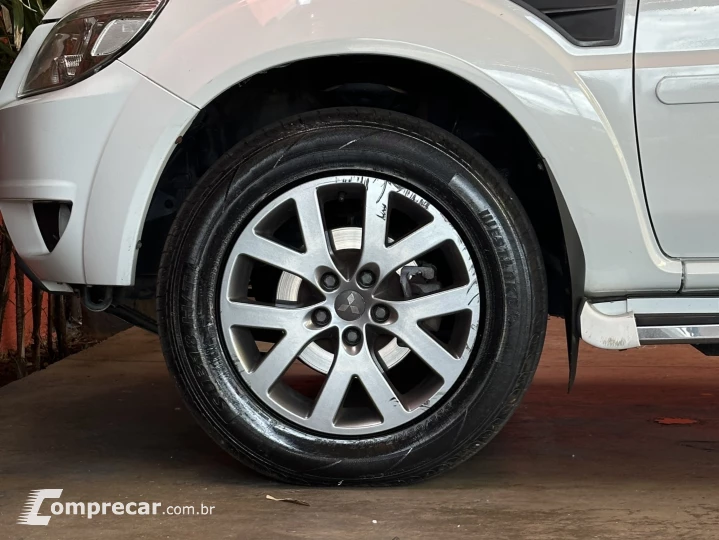 PAJERO TR4 2.0 4X2 16V 140CV FLEX 4P MANUAL