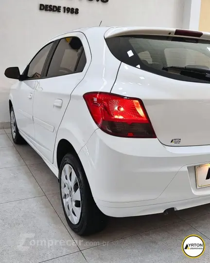 Onix Hatch 1.4 4P FLEX LT