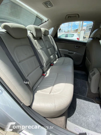 AZERA 3.0 MPFI GLS V6 24V
