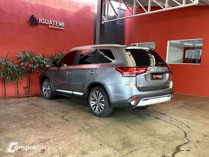 OUTLANDER 3.0 MIVEC V6 GASOLINA HPE-S AWD AUTOMÁTICO