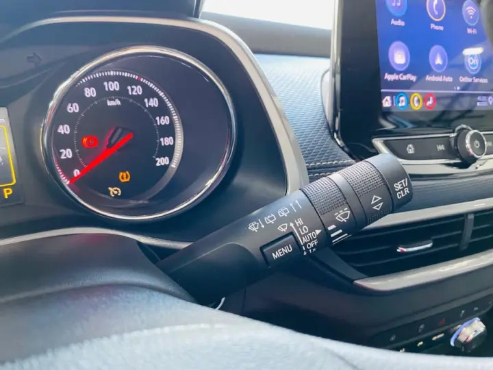 TRACKER 1.2 Turbo Premier