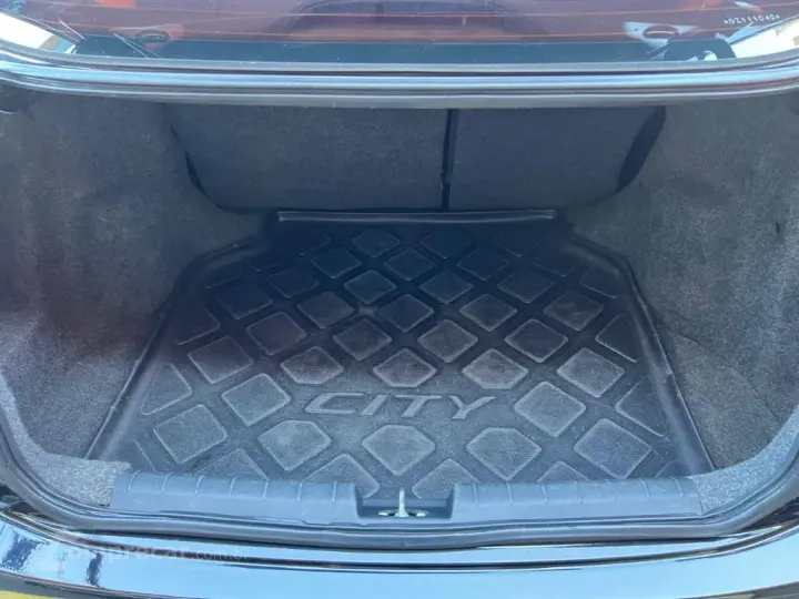 CITY Sedan LX 1.5 Flex 16V 4p Aut.