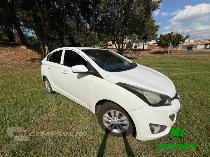 HB20S 1.6 COMFORT PLUS 16V FLEX 4P MANUAL