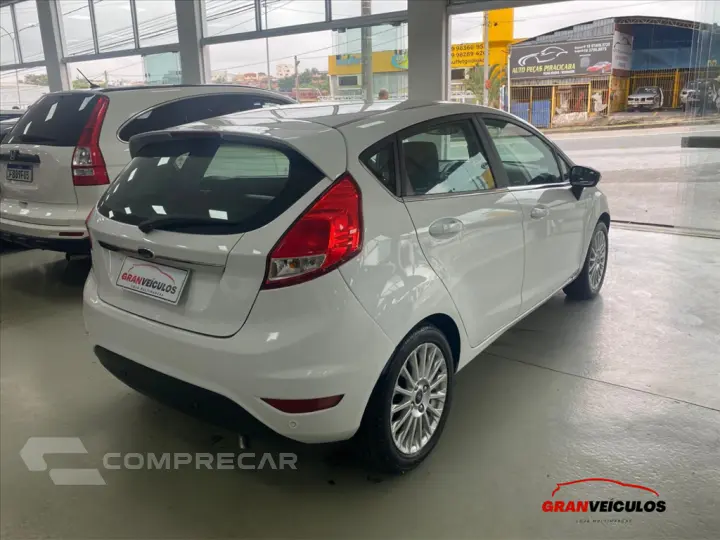 FIESTA 1.6 TITANIUM HATCH 16V FLEX 4P POWERSHIFT