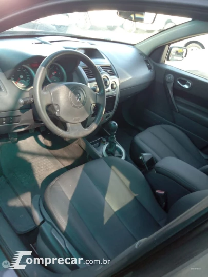 Megane Sedan 2.0 16V 4P DYNAMIQUE