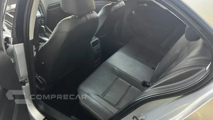 Jetta 2.0 4P FLEX AUTOMÁTICO