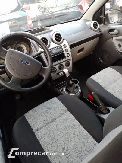 Fiesta Sedan 1.6 4P FLEX