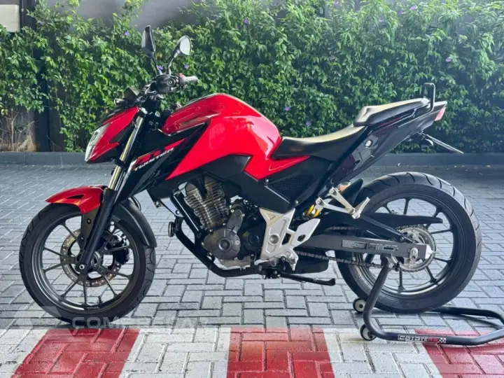 CB 300F TWISTER FLEX
