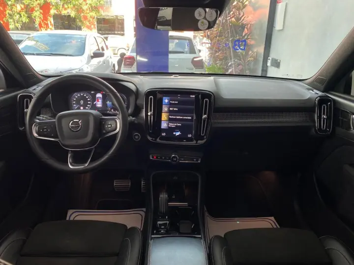 XC40 T5 RDESIGN (HIBRIDO)