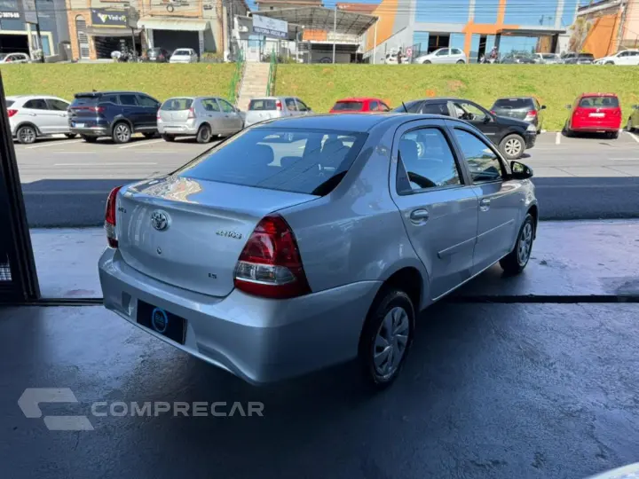ETIOS X Sedan 1.5 Flex 16V 4p Mec.