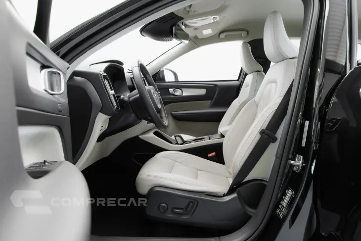 XC40 2.0 T5 Momentum AWD Geartronic