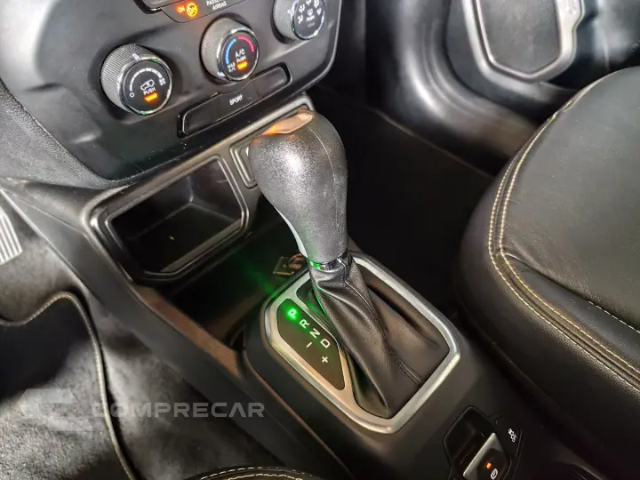 RENEGADE 1.3 T270 TURBO FLEX AT6