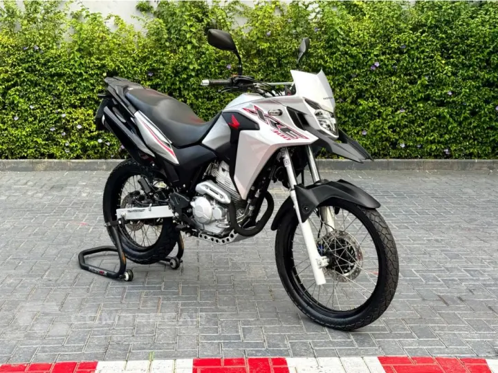 XRE 300 ABS