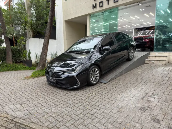 COROLLA 1.8 VVT-I Hybrid Altis