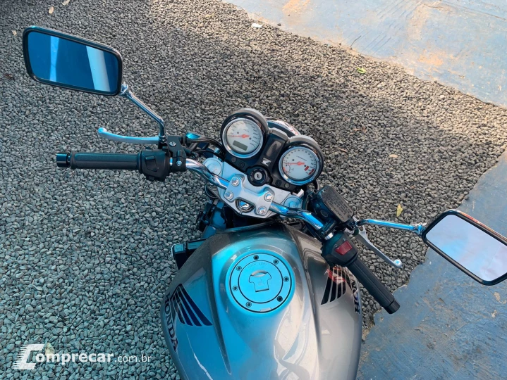 CB 600 F HORNET