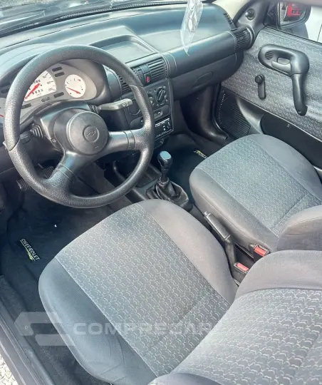 Corsa Sedan 1.0 4P WIND