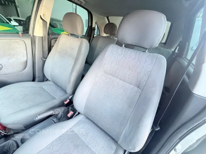 CORSA 1.8 MPFI Sedan 8V