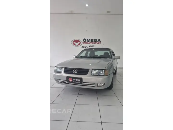 SANTANA 1.8 MI 8V GASOLINA 4P MANUAL