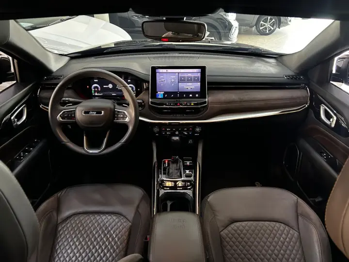 Commander Overl. TD380 2.0 4x4 Die. Aut.