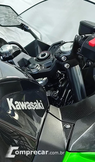 KAWASAKI NINJA 400