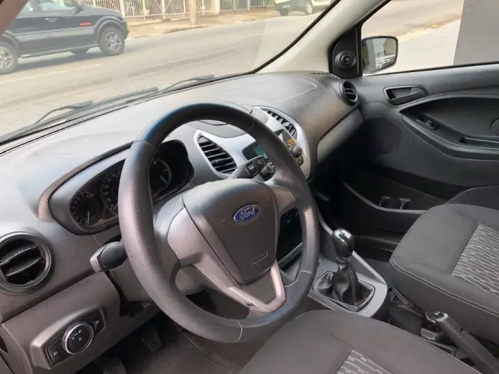 Ka 1.5 Sedan SE 12V Flex 4p Mec.