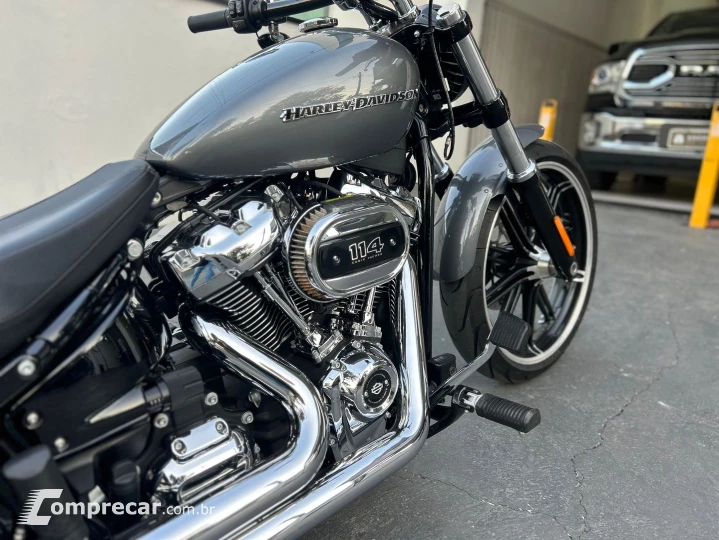 Softail Breakout 114