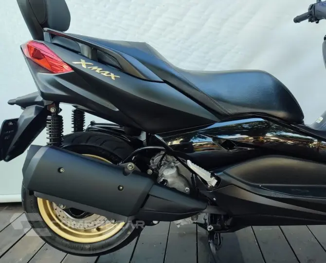 YAMAHA XMAX ABS