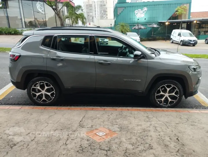 Compass 1.3 16V 4P FLEX LONGITUDE T270 TURBO AUTOMÁTICO