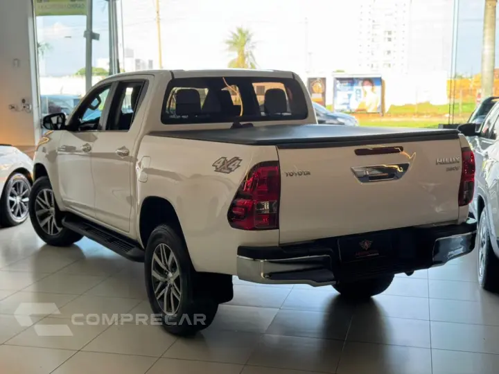 Hilux Caminhonete 2.8 16V SRV 4X4 DIESEL CABINE DUPLA AUTOMÁ