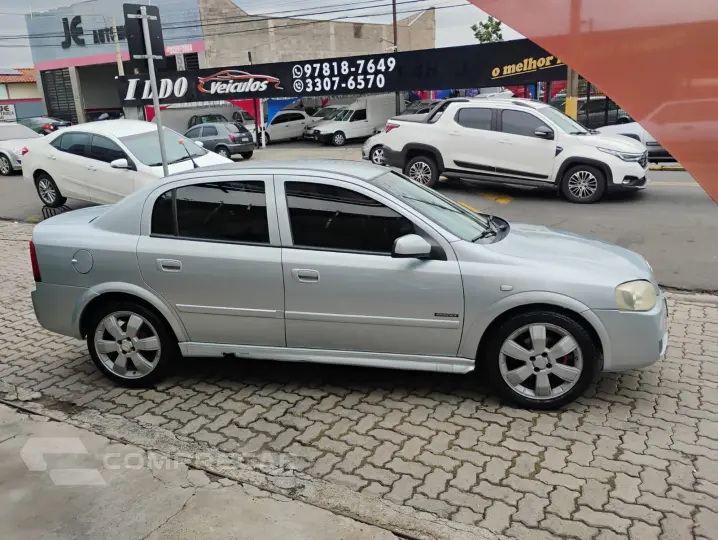 ASTRA 2.0 MPFI Advantage Sedan 8V