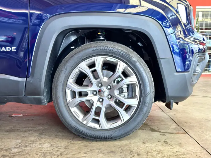 RENEGADE 1.3 T270 TURBO FLEX LONGITUDE AT6